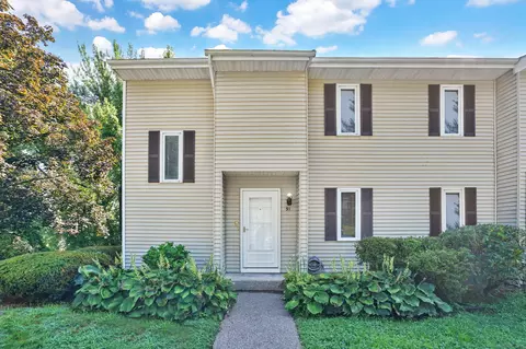 91 Spring Ln #91, Suffield, CT 06078