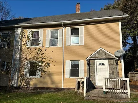 12 Fairview St, Portland, CT 06480