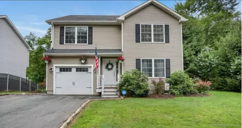 6 Pochong Trl, Shelton, CT 06484