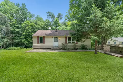 10 Eastview Dr, New Milford, CT 06776