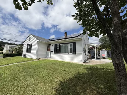 5 White Rose Ave, Waterbury, CT 06708