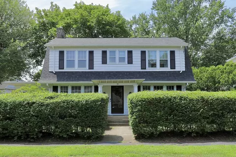 91 Governors Ave, Milford, CT 06460