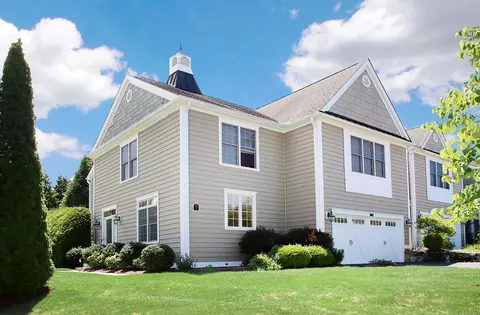 20 Still Water Cir #20, Brookfield, CT 06804