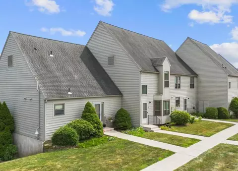2 Hallmark Hill Dr #2, Wallingford, CT 06492