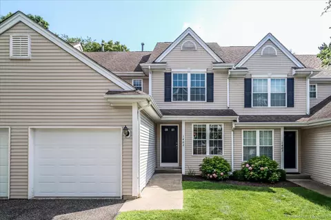 1402 Sienna Dr #1402, Danbury, CT 06810