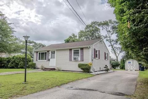 60 North St, Putnam, CT 06260
