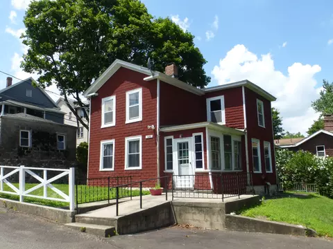 1048 W Main St, Waterbury, CT 06708