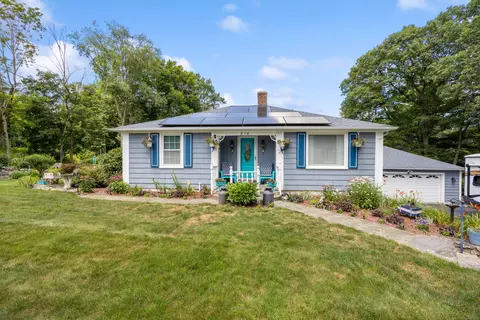 216 Morro St, Oakville, CT 06779