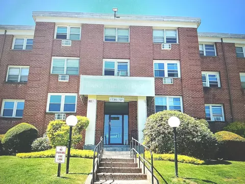 1730 State St #412, Hamden, CT 06517
