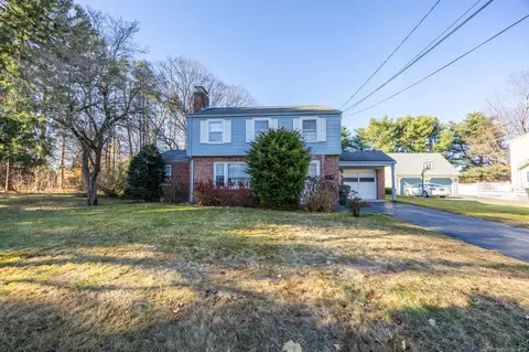 5 Sunny Crest Dr, Rocky Hill, CT 06067