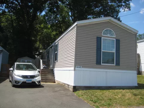 325 Kelly Rd #L12, Vernon, CT 06066