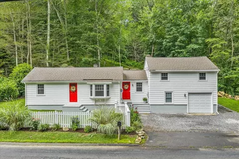 195 Sachem Head Rd, Guilford, CT 06437