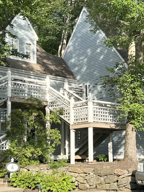 624 Old Pond Ln #624, Norwich, CT 06360
