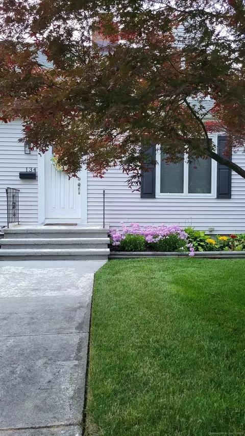 134 Euerle St, Stratford, CT 06614