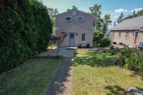 19 Wordsworth Rd, East Hampton, CT 06424