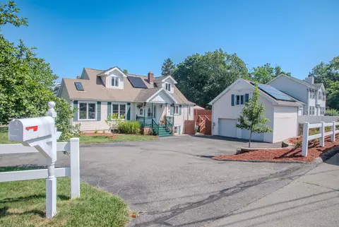 231 Seaside Ave, Milford, CT 06460