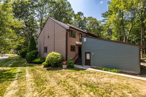 111 Wynwood Dr #111, Enfield, CT 06082