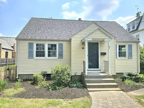 28 S Highland St, West Hartford, CT 06119