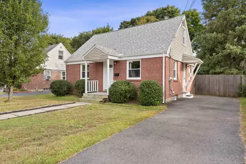 25 Beckwith Dr, Plainville, CT 06062