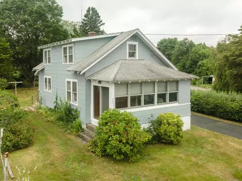 630 Vauxhall St Ext, Waterford, CT 06385