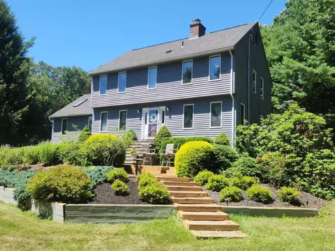 517 W Avon Rd, Avon, CT 06001