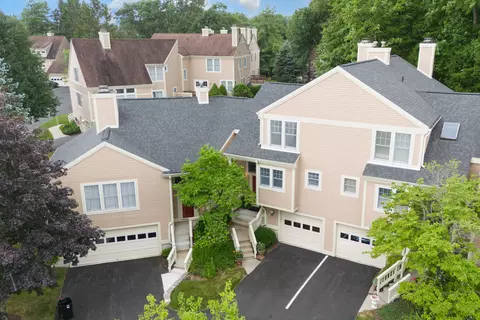 37 Brittania Dr #62, Danbury, CT 06811