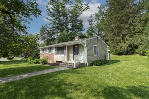 29 Bates Dr, Cheshire, CT 06410