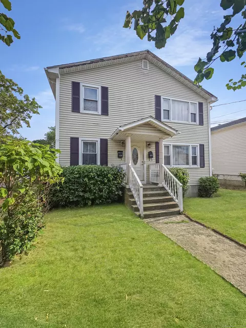 129 Trumbull Ave, Bridgeport, CT 06606