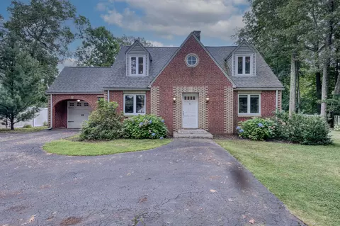 131 Birdseye Rd, Farmington, CT 06032