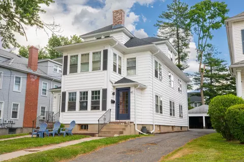 40 Bretton Rd, West Hartford, CT 06119