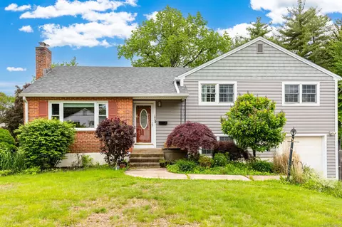 105 Hilldale Rd, West Hartford, CT 06117