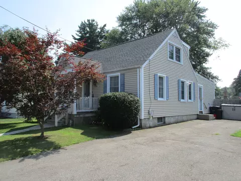 18 Harkness Dr, Milford, CT 06460