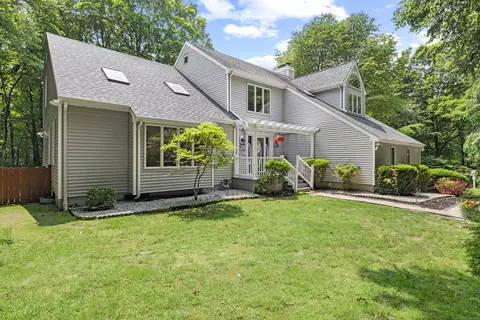 48 Shepherds Trl, Madison, CT 06443