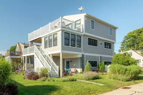 5 James St, Stonington, CT 06378