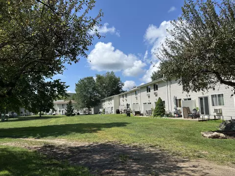 220 Main St #1D, New Hartford, CT 06057