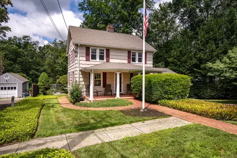 5 Hunter St, Greenwich, CT 06870
