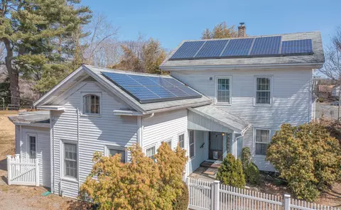 350 Saybrook Rd, Higganum, CT 06441