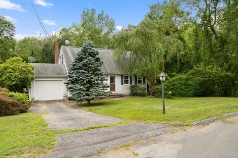 215 Park Ave, Colchester, CT 06415