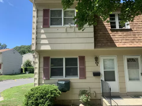 85 Ridge Rd #9, Naugatuck, CT 06770