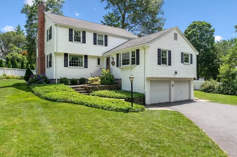 13 Virginia Ln, Simsbury, CT 06070