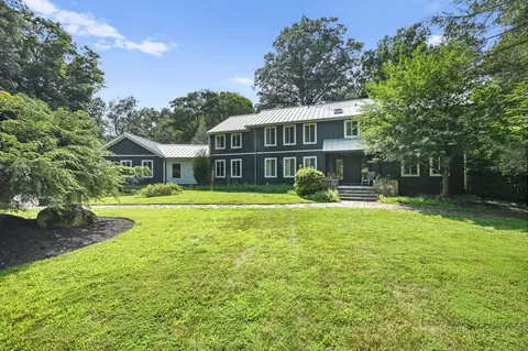 31 Riverfield Dr, Weston, CT 06883