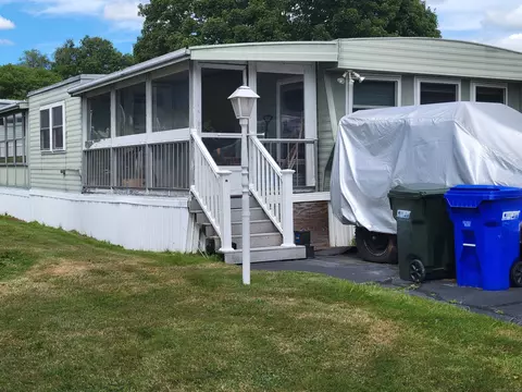 49 C St, Groton, CT 06340