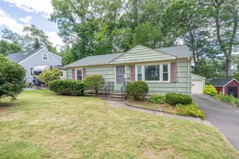 42 Hepworth St, Bristol, CT 06010