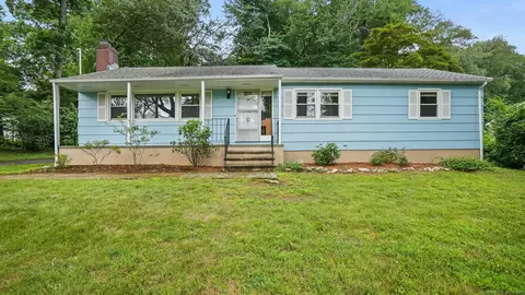 3 Oriole Dr, Norwalk, CT 06851