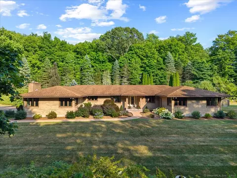 70 Tri Mountain Rd # R, Durham, CT 06422