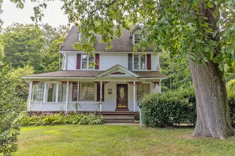 14 Main St, East Hampton, CT 06424