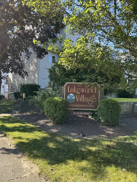 147 Hamden Ave #I, Waterbury, CT 06704