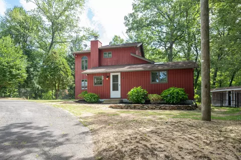 51 Candlewood Lake Rd, Brookfield, CT 06804