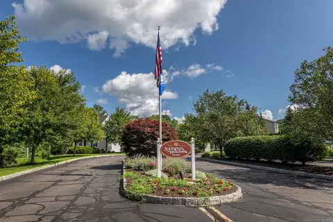 1504 Lexington Blvd #1504, Bethel, CT 06801