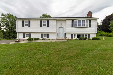 3 Blackhaw Dr, Cromwell, CT 06416